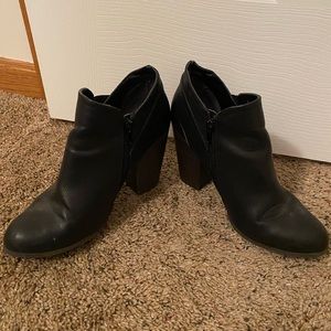 Ankle bootie